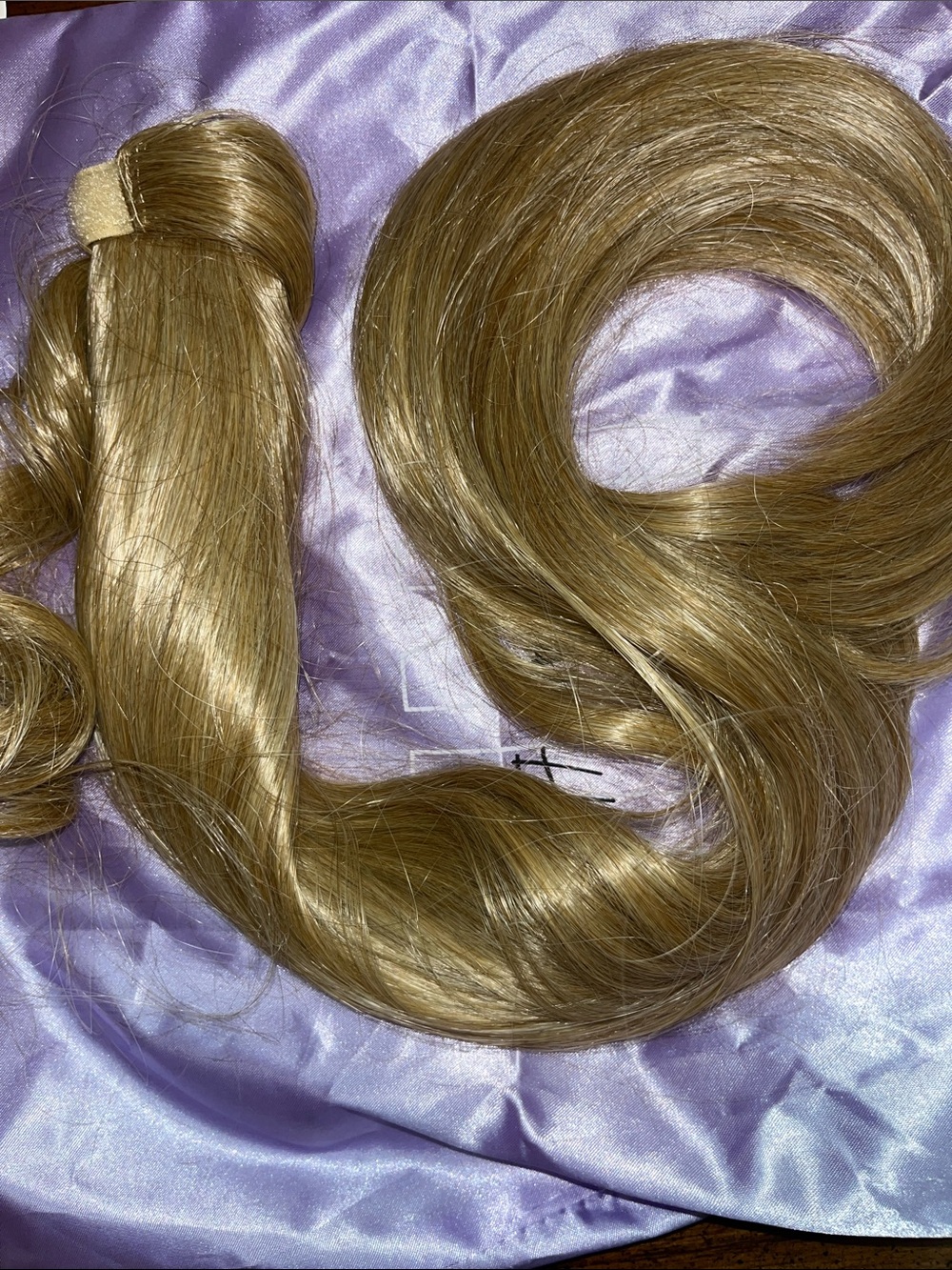 INH blonde synthetic ponytail